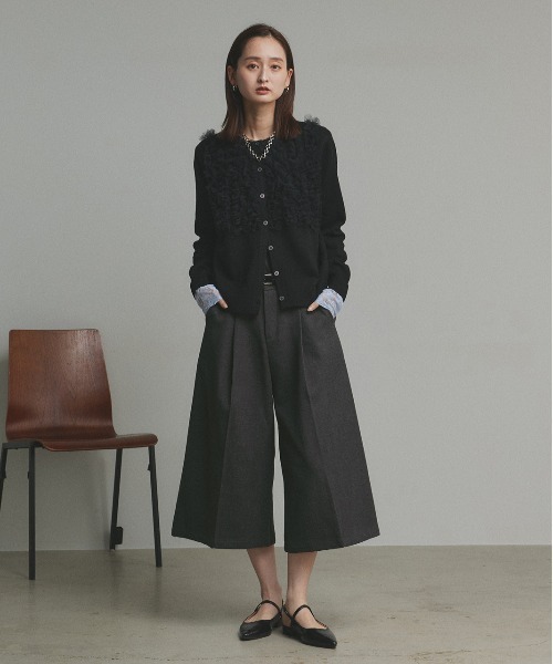 ad thie(アドティエ)の「ベルト付き フェイクウール バミューダパンツ(その他パンツ・レディース・ブラック/ダークブラウン/チャコール・FREE)」の17枚目の写真