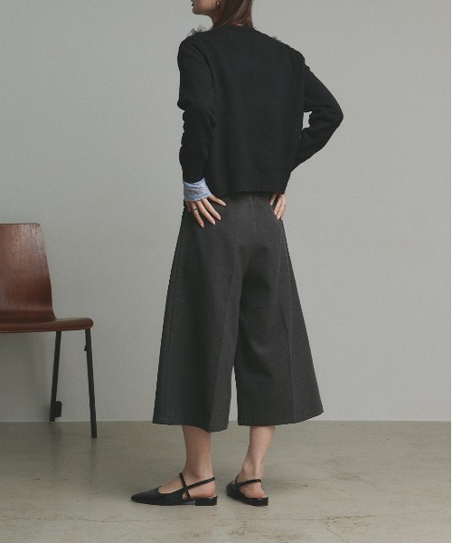 ad thie(アドティエ)の「ベルト付き フェイクウール バミューダパンツ(その他パンツ・レディース・ブラック/ダークブラウン/チャコール・FREE)」の19枚目の写真