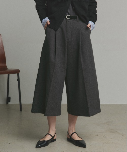 ad thie(アドティエ)の「ベルト付き フェイクウール バミューダパンツ(その他パンツ・レディース・ブラック/ダークブラウン/チャコール・FREE)」の20枚目の写真