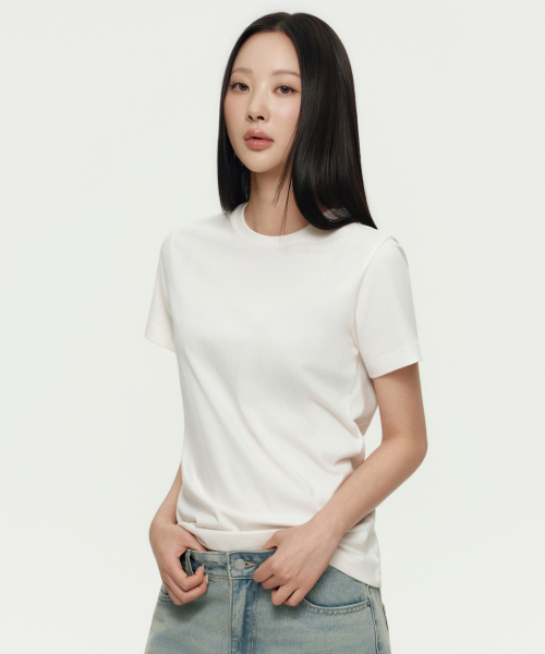 MUSINSA STANDARD WOMAN（ムシンサスタンダードウーマン）の「[クールタンダード] ウィメンズ ベーシック クルーネック Tシャツ [クリーム]（Tシャツ/カットソー・レディース・その他・SMALL/MEDIUM/LARGE/X-LARGE/X-SMALL）」の3枚目の写真