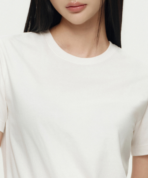 MUSINSA STANDARD WOMAN（ムシンサスタンダードウーマン）の「[クールタンダード] ウィメンズ ベーシック クルーネック Tシャツ [クリーム]（Tシャツ/カットソー・レディース・その他・SMALL/MEDIUM/LARGE/X-LARGE/X-SMALL）」の6枚目の写真