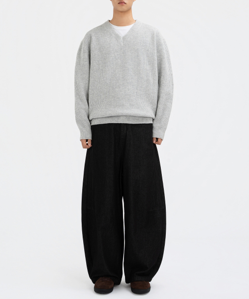 UNDEROFF（アンダーオフ）の「デイリーブイネックニットライトグレー（ニット/セーター・メンズ・ライトグレー・MEDIUM/LARGE/X-LARGE）」の2枚目の写真