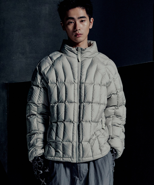 NOMANUAL(NOMANUAL)の「NEO LIGHT DOWN JACKET - LIGHT GRAY(ダウンジャケット/コート・レディース・その他・SMALL/MEDIUM/LARGE)」の1枚目の写真