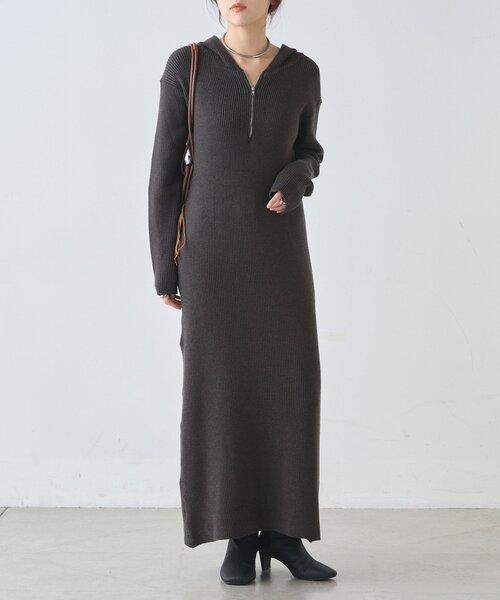 SHENERY（シーナリー）の「フーデットジップワンピース（ワンピース・レディース・グレー/オフホワイト/ブラック・36/38）」の3枚目の写真