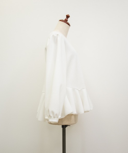 CLETTE(クレット)の「CLETTEオリジナルイレヘムペプラム長袖プルオーバー(Tシャツ/カットソー・レディース・オフホワイト/ブラック・LL/3L/4L)」の16枚目の写真