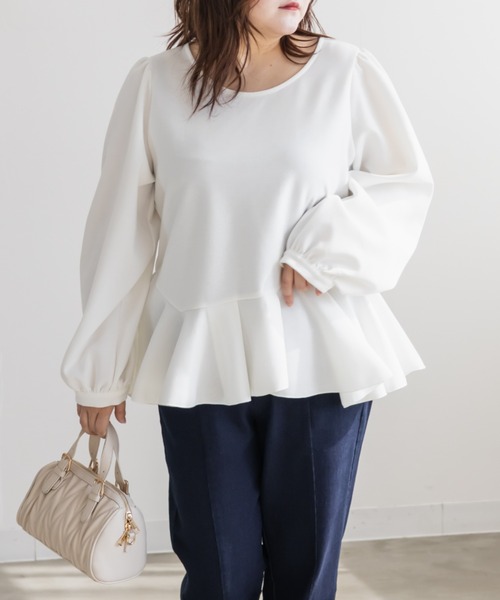 CLETTE(クレット)の「CLETTEオリジナルイレヘムペプラム長袖プルオーバー(Tシャツ/カットソー・レディース・オフホワイト/ブラック・LL/3L/4L)」の4枚目の写真