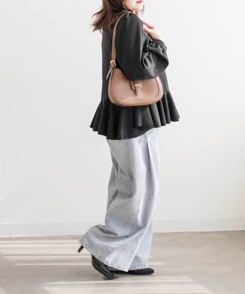 CLETTE(クレット)の「CLETTEオリジナルイレヘムペプラム長袖プルオーバー(Tシャツ/カットソー・レディース・オフホワイト/ブラック・LL/3L/4L)」の13枚目の写真