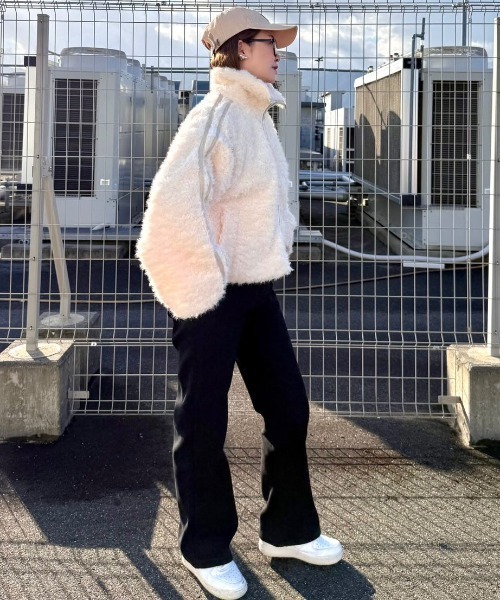 Belle Cie(ベルシー)の「着回し力抜群あったか裏起毛ワイドロングデニムパンツ(デニムパンツ・レディース・ブルー/ブラック/サックスブルー/グレー/アイボリー・M/XL/L/S)」の20枚目の写真
