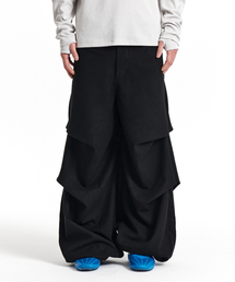 KICHUL（キチョル）の「Side Tuck Peach Skin Balloon Pants (Black)（その他パンツ）」