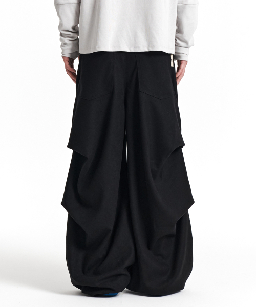 KICHUL(キチョル)の「Side Tuck Peach Skin Balloon Pants (Black)(その他パンツ・メンズ・その他・X-SMALL/SMALL/MEDIUM/LARGE)」の3枚目の写真