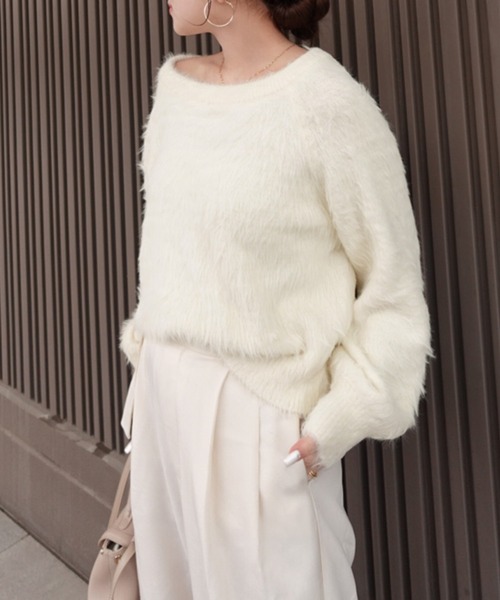 LAUIR(ラウアー)の「ボートネックシャギーニットトップス(ニット/セーター・レディース・アイボリー/ブラック・LARGE/MEDIUM)」の3枚目の写真