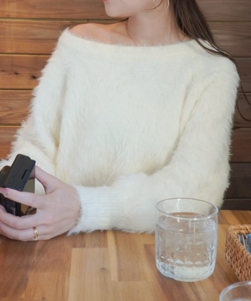 LAUIR(ラウアー)の「ボートネックシャギーニットトップス(ニット/セーター・レディース・アイボリー/ブラック・LARGE/MEDIUM)」の7枚目の写真