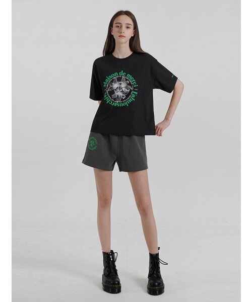 FABULOUS ARCHIVE(ファビュラスアーカイブ)の「ウィメンズ リリス リラックスクロップTシャツ ブラックグリーン(FCC2TS385W)(Tシャツ/カットソー・レディース・ブラック・SMALL/MEDIUM)」の1枚目の写真