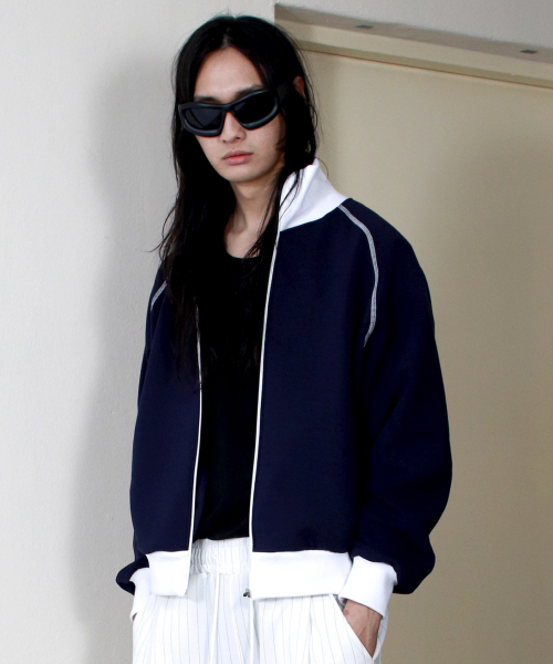 DEMARC(ドゥマーク)の「M COLOR STITCH NEOPRENE LOGO BLOUSON JUMPER NAVY(ブルゾン・メンズ・その他・MEDIUM/LARGE)」の2枚目の写真