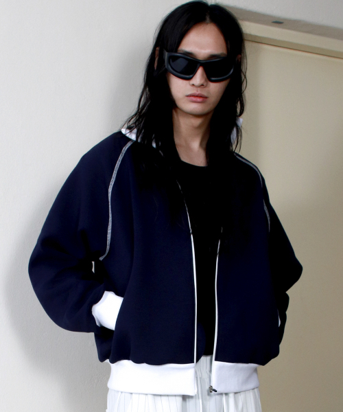 DEMARC(ドゥマーク)の「M COLOR STITCH NEOPRENE LOGO BLOUSON JUMPER NAVY(ブルゾン・メンズ・その他・MEDIUM/LARGE)」の3枚目の写真
