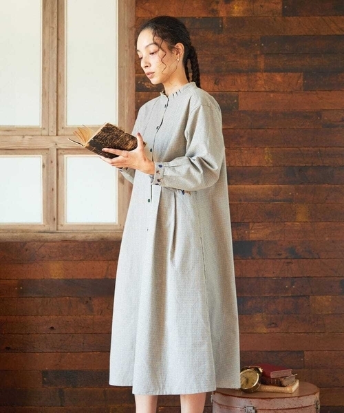 Jocomomola(ホコモモラ)の「Flor pequena チェックフラワー刺繍ワンピース(ワンピース・レディース・グリーン/ライトピンク・40)」の2枚目の写真