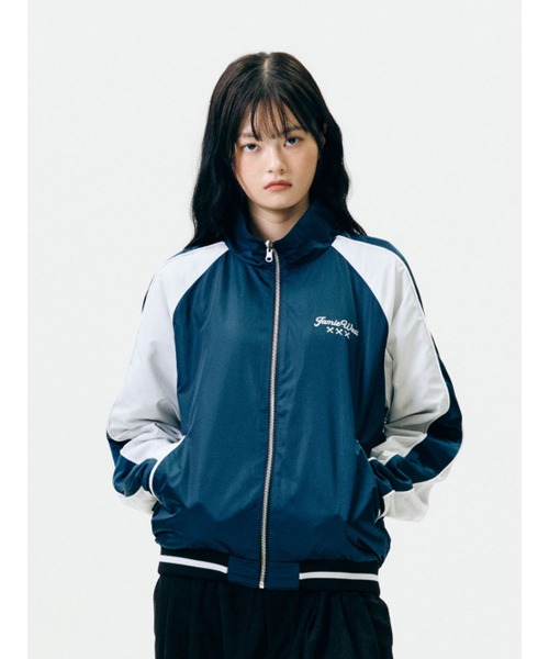 JAMIE WEST(ジェイミーウエスト)の「リバーシブルハイネックスーベニアジャケット(ブルー)(スタジャン・レディース・その他・MEDIUM/LARGE/X-LARGE)」の2枚目の写真