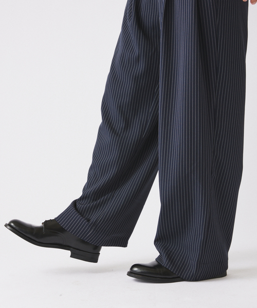 JOURNAL STANDARD relume(ジャーナルスタンダード レリューム)の「ヒールカット ルーズ ライトスラックス(スラックス・メンズ・ブラック/ベージュ/ネイビー・SMALL/MEDIUM/LARGE)」の3枚目の写真