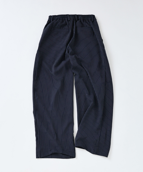 JOURNAL STANDARD relume(ジャーナルスタンダード レリューム)の「ヒールカット ルーズ ライトスラックス(スラックス・メンズ・ブラック/ベージュ/ネイビー・SMALL/MEDIUM/LARGE)」の17枚目の写真