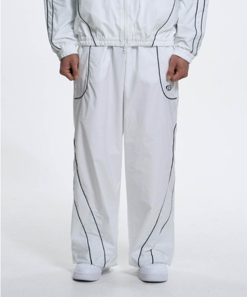 TOLANCE(トランス)の「カーブドパイピングワイドパンツ - ホワイト(スウェットパンツ・メンズ・ホワイト・X-LARGE/MEDIUM/LARGE)」の2枚目の写真
