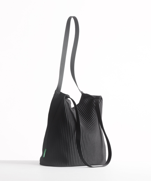 GREEN STUFF(グリーンスタッフ)の「boxy bag 53 - pleats black(エコバッグ/サブバッグ・レディース・その他・FREE)」の3枚目の写真