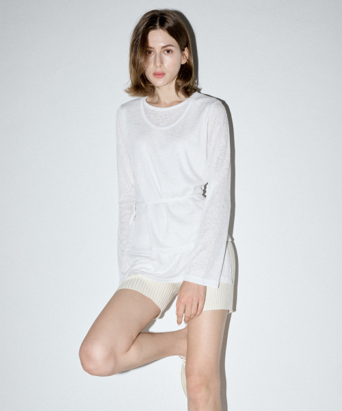 HYEYEONG KIM(ヘヨン キム)の「ダブルレイヤードサイドスリットトップ-ホワイト(Tシャツ/カットソー・レディース・その他・SMALL/MEDIUM/LARGE)」の3枚目の写真