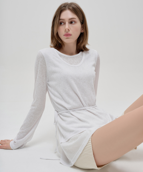 HYEYEONG KIM(ヘヨン キム)の「ダブルレイヤードサイドスリットトップ-ホワイト(Tシャツ/カットソー・レディース・その他・SMALL/MEDIUM/LARGE)」の4枚目の写真