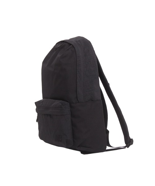 NEW BALANCE（ニューバランス）の「NewBalance デイパック 15L（バックパック/リュック・メンズ・ブラック・FREE）」の2枚目の写真