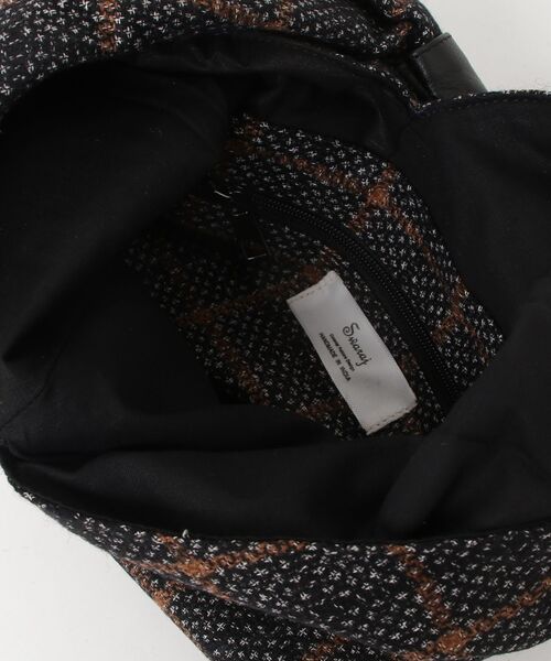 MASSIVE STORE(マッシブストア)の「【Swaraj/スワラージ】フランネルショルダーバッグ(ショルダーバッグ・メンズ・ダークグレー/ブラウン系その他2・FREE)」の5枚目の写真