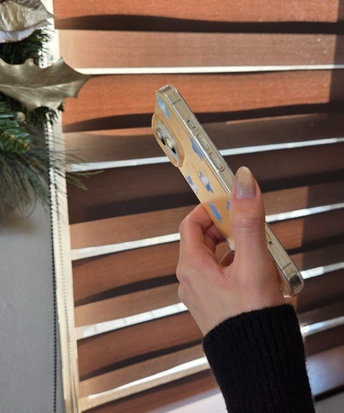 Loco Ocean(ロコオーシャン)の「チェック柄スター ポップ総柄 星 / スマホカバー iPhoneケース ( 12 / 13 / 14 / 15 / 16 / 17 )(スマホケース/カバー・レディース・ピンク/イエロー・iPhone 16/iPhone 15/iPhone 13/14/iPhone 12)」の8枚目の写真