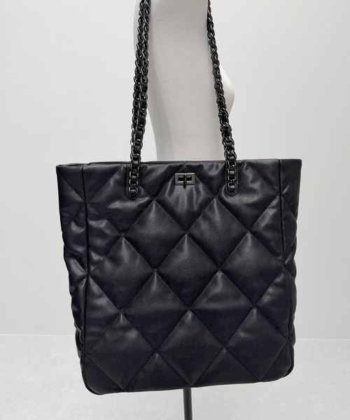 me+em select(ミームセレクト)の「【 A4収納可 】キルティングスクエアチェーンバッグ/ quilted Square Chain Bag(ショルダーバッグ・レディース・アイボリー/ブラック・FREE)」の16枚目の写真