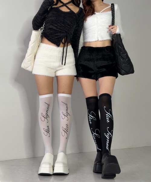 me+em select(ミームセレクト)の「【 A4収納可 】キルティングスクエアチェーンバッグ/ quilted Square Chain Bag(ショルダーバッグ・レディース・アイボリー/ブラック・FREE)」の4枚目の写真