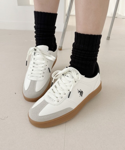 U.S. POLO ASSN.（ユーエスポロアッスン）の「【U.S. POLO ASSN.】カジュアル ローカット レザーライク スニーカー（スニーカー・レディース・ホワイト×ブラック/ベージュ系その他/ネイビー×ホワイト・22.5/23/23.5/24/24.5）」の7枚目の写真