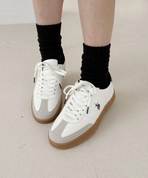 U.S. POLO ASSN.（ユーエスポロアッスン）の「【U.S. POLO ASSN.】カジュアル ローカット レザーライク スニーカー（スニーカー・レディース・ホワイト×ブラック/ベージュ系その他/ネイビー×ホワイト・22.5/23/23.5/24/24.5）」の9枚目の写真