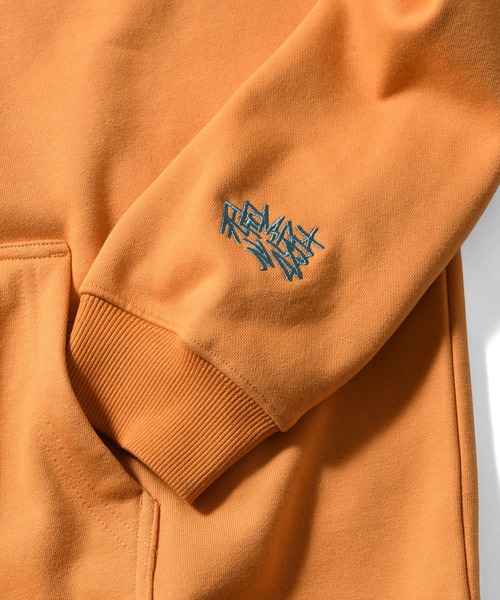 Lafayette（ラファイエット）の「LFYT ラファイエット【Lafayette】 × レミオ 【REMIO】-  ロゴ プルオーバーパーカー イエロー オレンジ 【Lafayette LOGO HOODIE YELLOW ORANGE LE260501】（パーカー・メンズ・オレンジ・SMALL）」の4枚目の写真