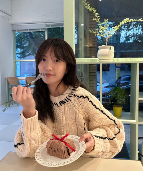 NOIRER FOR WOMAN（ノイアーフォーウーマン）の「ハンドメイドケーブルクロップスウェット（アイボリー）（ニット/セーター・レディース・その他・FREE）」の2枚目の写真