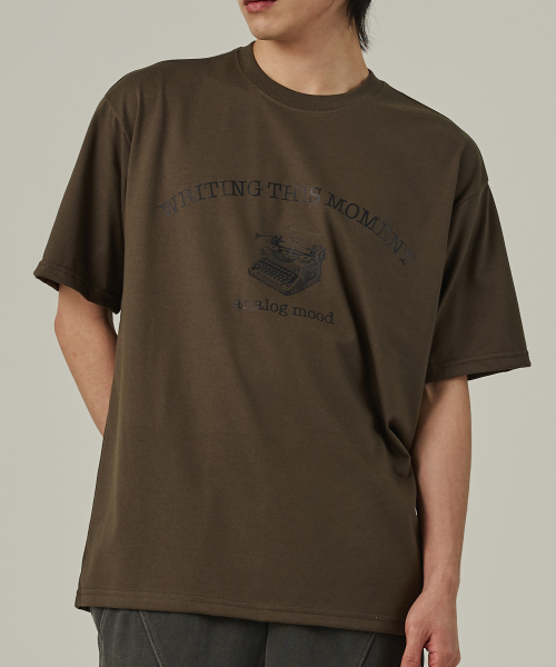 ANALOG MOOD（アナログムード）の「メロリーズプリンティング半袖Tシャツ（カーキ）（Tシャツ/カットソー・メンズ・その他・S/M/L/2XL/XL）」の4枚目の写真