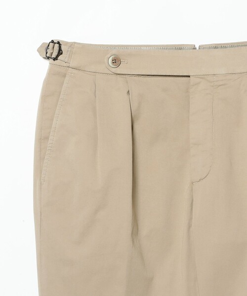 GTA（ジーティーアー）の「【別注】GTA / HERRICK ストレッチ コットン ギャバジン サイドアジャスター 2プリーツ スラックス（その他パンツ・メンズ・オフホワイト/ベージュ・48/46/44）」の8枚目の写真