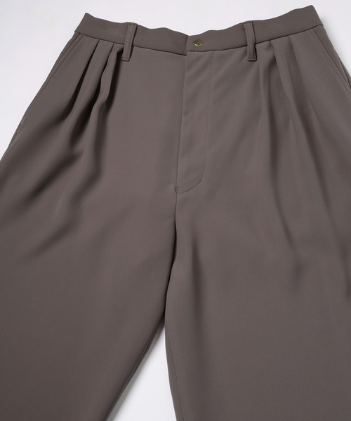 CULLNI(クルニ)の「Dry Double Cloth 3Tuck Semi Wide Pant(スラックス・メンズ・ネイビー/ダークブラウン/アッシュブラウン/ブラック・2/1/0)」の11枚目の写真