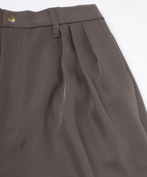 CULLNI(クルニ)の「Dry Double Cloth 3Tuck Semi Wide Pant(スラックス・メンズ・ネイビー/ダークブラウン/アッシュブラウン/ブラック・2/1/0)」の12枚目の写真