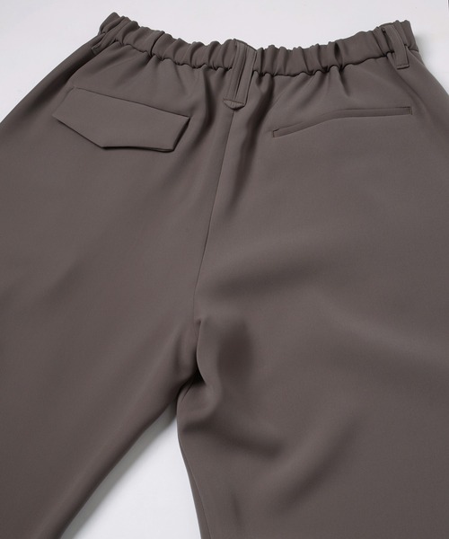 CULLNI(クルニ)の「Dry Double Cloth 3Tuck Semi Wide Pant(スラックス・メンズ・ネイビー/ダークブラウン/アッシュブラウン/ブラック・2/1/0)」の13枚目の写真