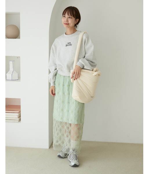NEW BALANCE(ニューバランス)の「【New Balance for emmi】Track side フリースクルー(スウェット・レディース・ライトグレー・M/S)」の17枚目の写真