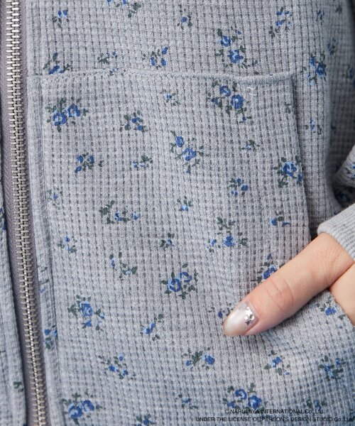 w closet（ダブルクローゼット）の「【ANGEL BLUE】ナカムラくん花柄ワッフルパーカー（パーカー・レディース・ピンク/グレー・FREE）」の7枚目の写真
