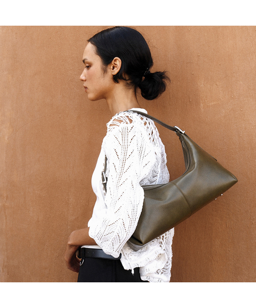 FOLNUA（フォルニュア）の「BATEAU BAG - VINTAGE [5COLOR]（ショルダーバッグ・レディース・ブラック/オリーブ/クリーム/レッド/キャメル・FREE）」の4枚目の写真