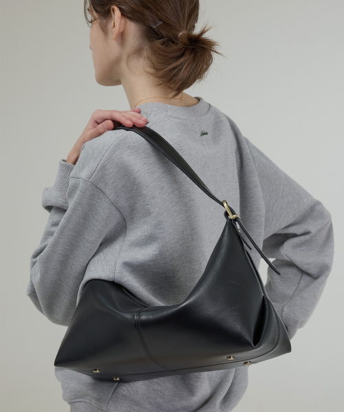 FOLNUA（フォルニュア）の「BATEAU BAG - VINTAGE [5COLOR]（ショルダーバッグ・レディース・ブラック/オリーブ/クリーム/レッド/キャメル・FREE）」の6枚目の写真