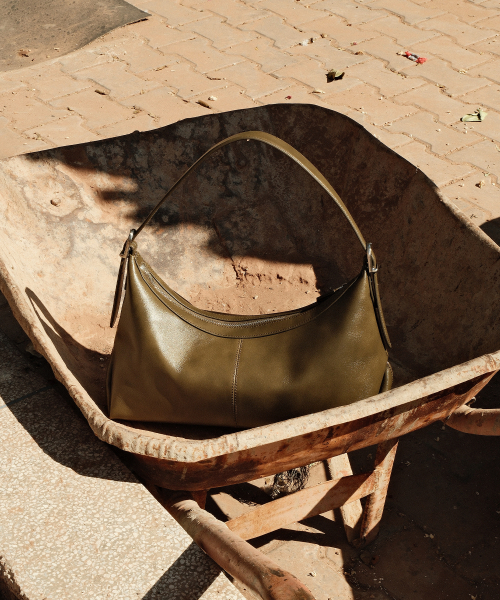 FOLNUA（フォルニュア）の「BATEAU BAG - VINTAGE [5COLOR]（ショルダーバッグ・レディース・ブラック/オリーブ/クリーム/レッド/キャメル・FREE）」の10枚目の写真