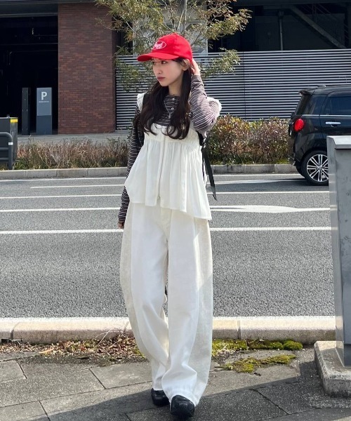 JEANASIS（ジーナシス）の「シャーリングギャザーZIP NS/659556（ベスト・レディース・ブラック/オフホワイト/カーキ・FREE）」の19枚目の写真