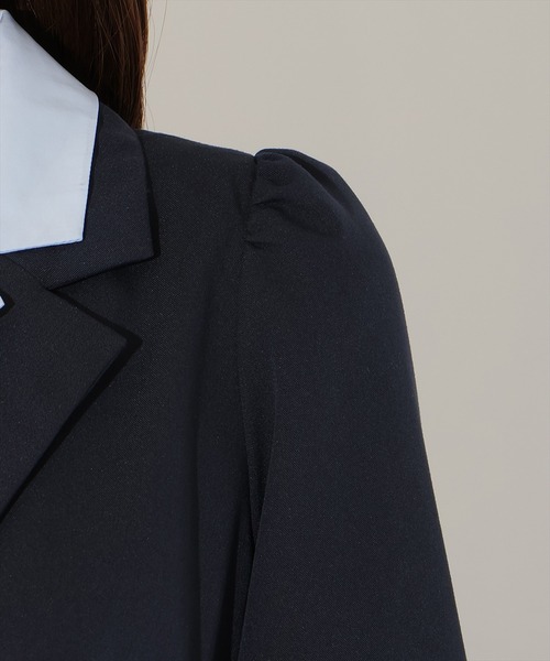 AND COUTURE(アンドクチュール)の「ダブルカラーワンピース(ワンピース・レディース・ベージュ/ライトグレー/ネイビー・SMALL/MEDIUM)」の8枚目の写真