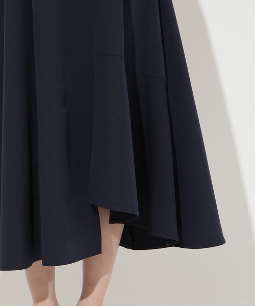 AND COUTURE(アンドクチュール)の「ダブルカラーワンピース(ワンピース・レディース・ベージュ/ライトグレー/ネイビー・SMALL/MEDIUM)」の11枚目の写真