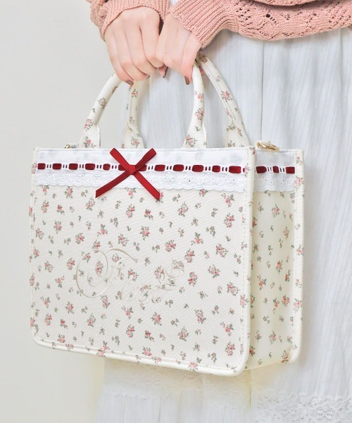 F i.n.t(フィント)の「はしごリボン小花柄トートバッグ(トートバッグ・レディース・ライトブルー/レッド・FREE)」の6枚目の写真